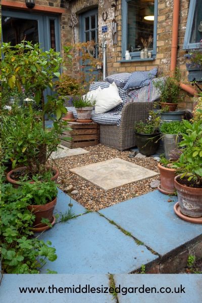 Paint pavers in your garden