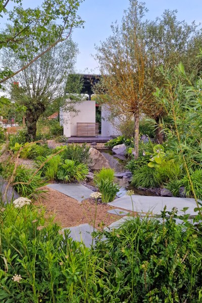 Cancer Research Legacy garden designed by Paul Hervey-Brookes.