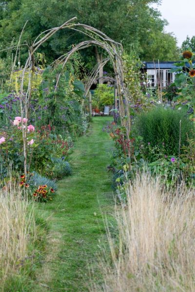 DIY rustic garden arches