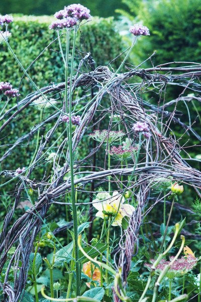 Make your own birch twig plant supports for an eco-friendly garden #garden #sustainableliving