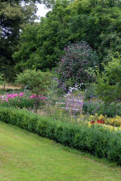 Herbaceous border Hever Castle