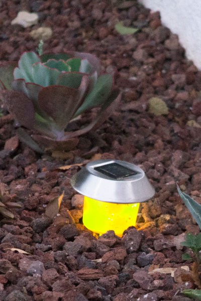 Solar light illuminating path