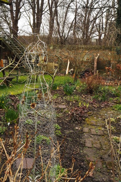 The March garden